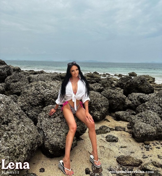 Lena, Russian escort who offers massages in Barcelona